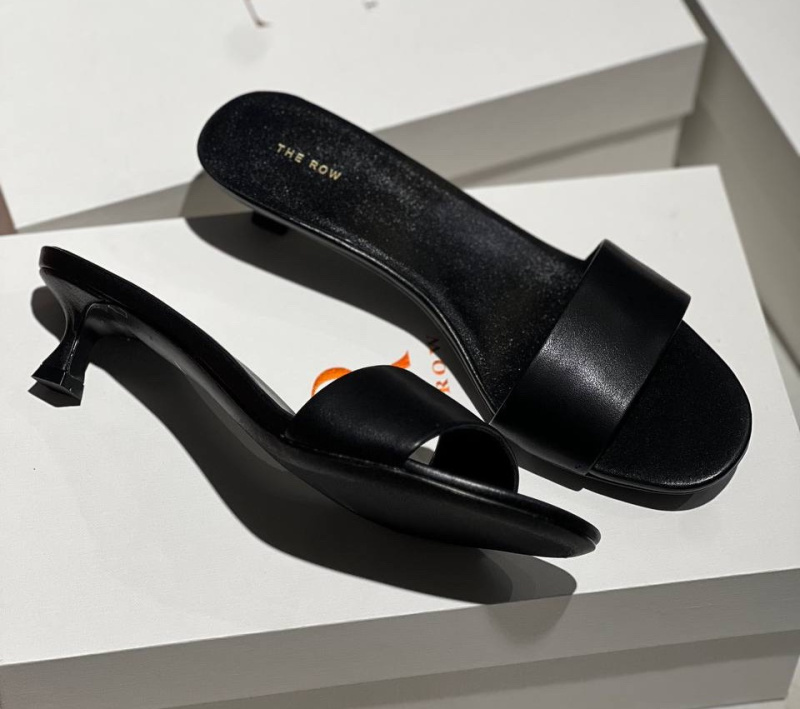 ШЛЕПКИ THE ROW 