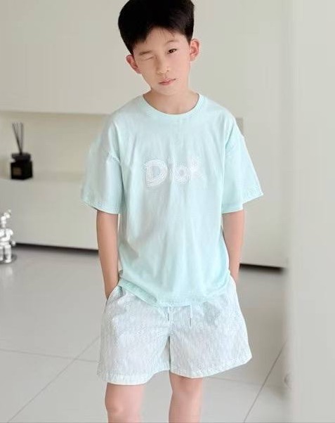 ДЕТСКИЙ КОСТЮМ CHRISTIAN DIOR 