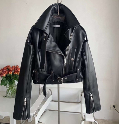 КУРТКА BALENCIAGA