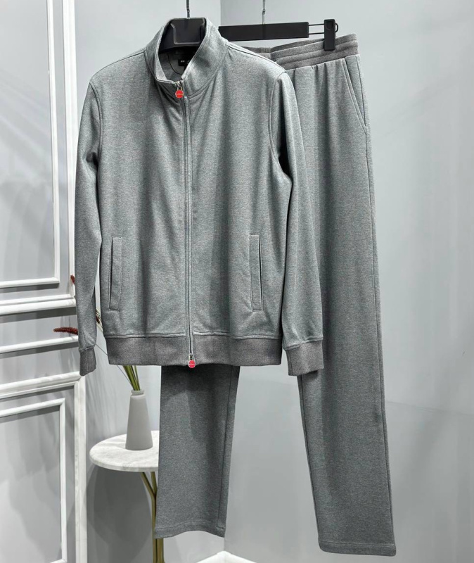 МУЖСКОЙ КОСТЮМ KITON 