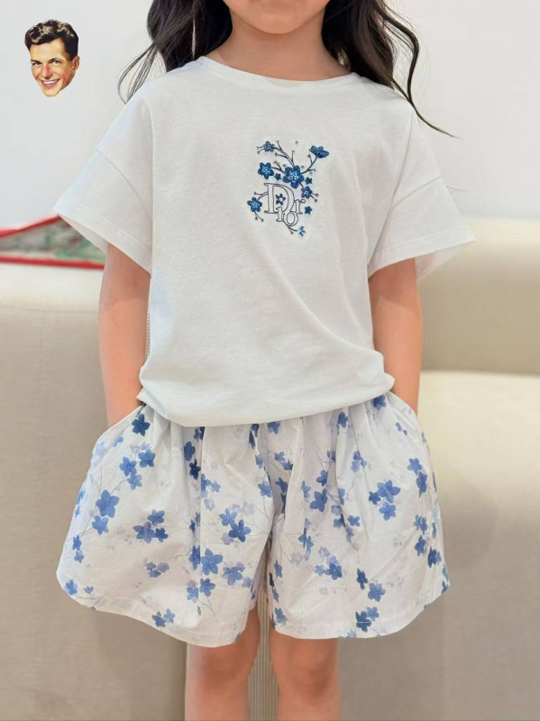 ДЕТСКИЙ КОСТЮМ CHRISTIAN DIOR 