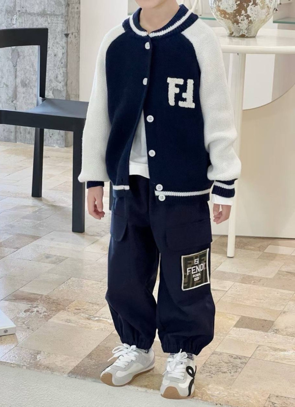 ДЕТСКИЙ КОСТЮМ FENDI 