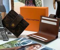 ВИЗИТНИЦА LOUIS VUITTON