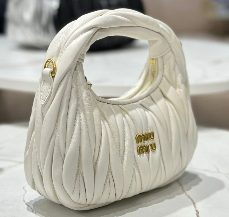 СУМКА MIU MIU WANDER 