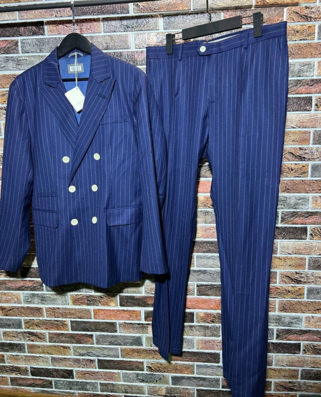 МУЖСКОЙ КОСТЮМ BRUNELLO CUCINELLI 