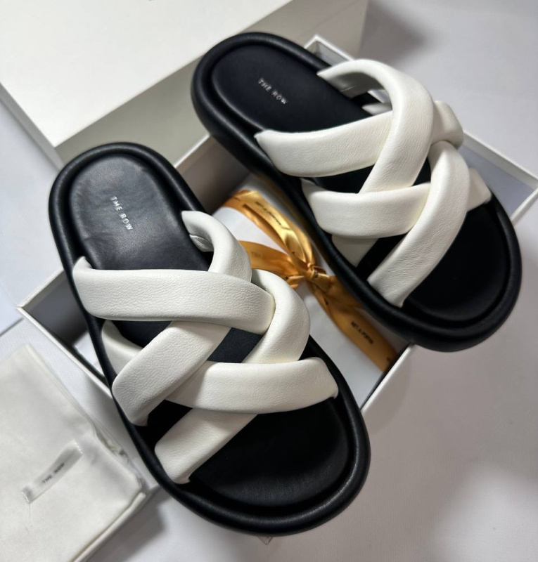 ШЛЕПКИ THE ROW 