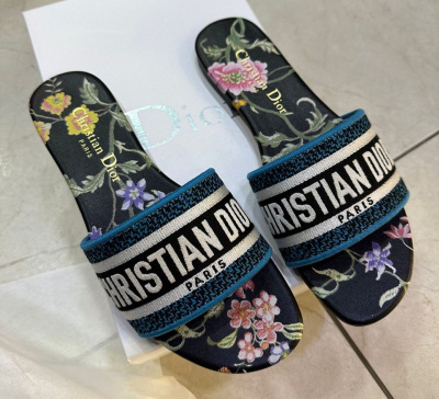 ШЛЕПКИ CHRISTIAN DIOR 