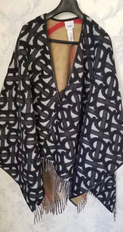 ПОНЧО BURBERRY 