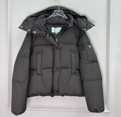ПУХОВИК PRADA