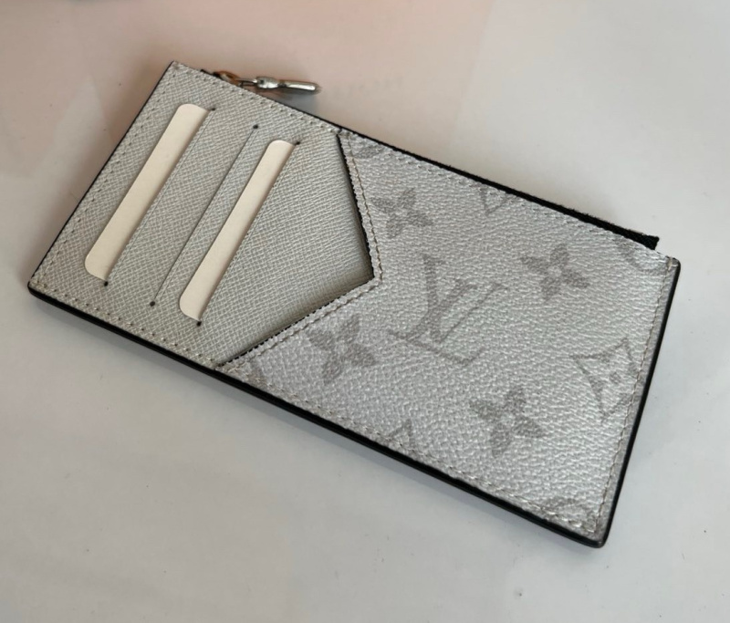 ВИЗИТНИЦА LOUIS VUITTON 