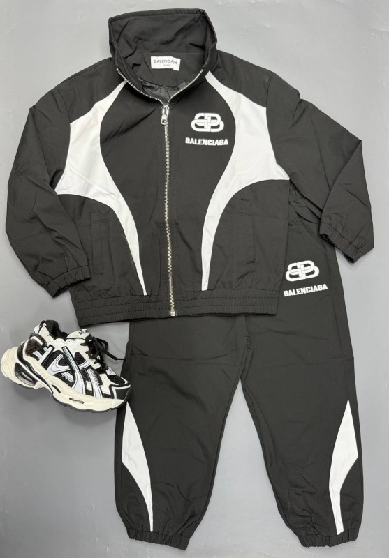 ДЕТСКИЙ КОСТЮМ BALENCIAGA 