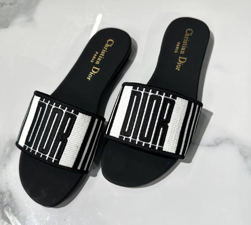 ШЛЕПКИ CHRISTIAN DIOR 