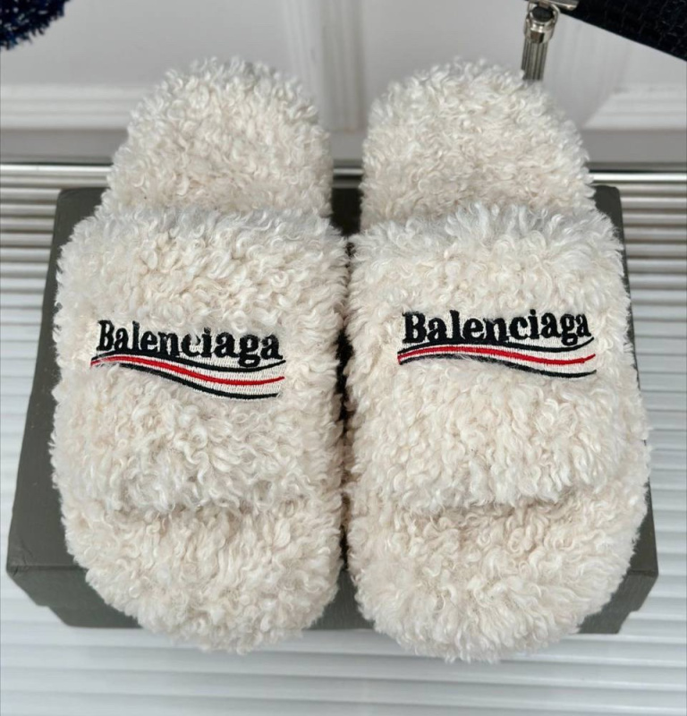 ШЛЕПКИ BALENCIAGA 