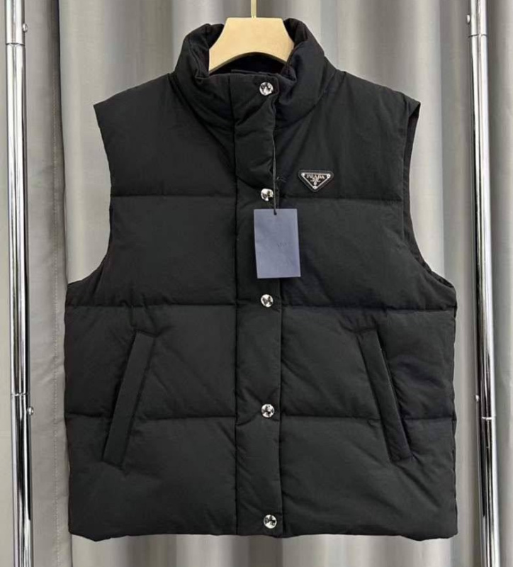 ЖИЛЕТ PRADA 