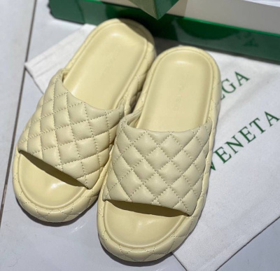 ШЛЕПКИ BOTTEGA VENETA 