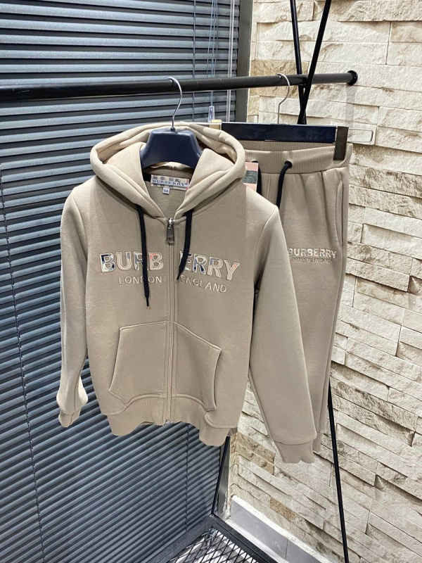 ДЕТСКИЙ КОСТЮМ BURBERRY