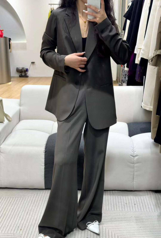 КОСТЮМ CHRISTIAN DIOR 