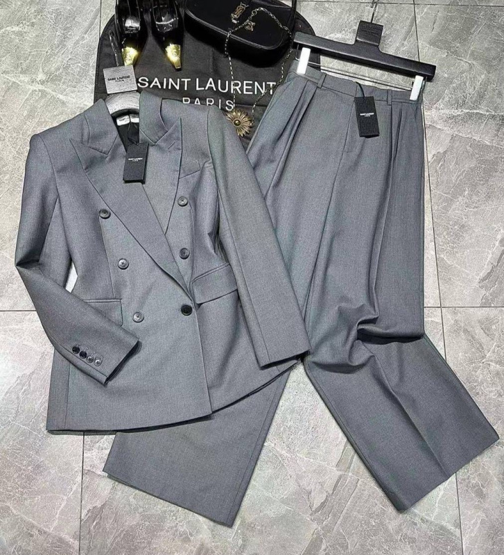 КОСТЮМ SAINT LAURENT 