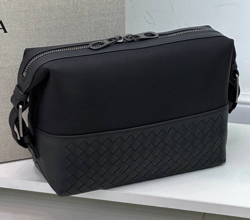МУЖСКОЙ КЛАТЧ BOTTEGA VENETA 