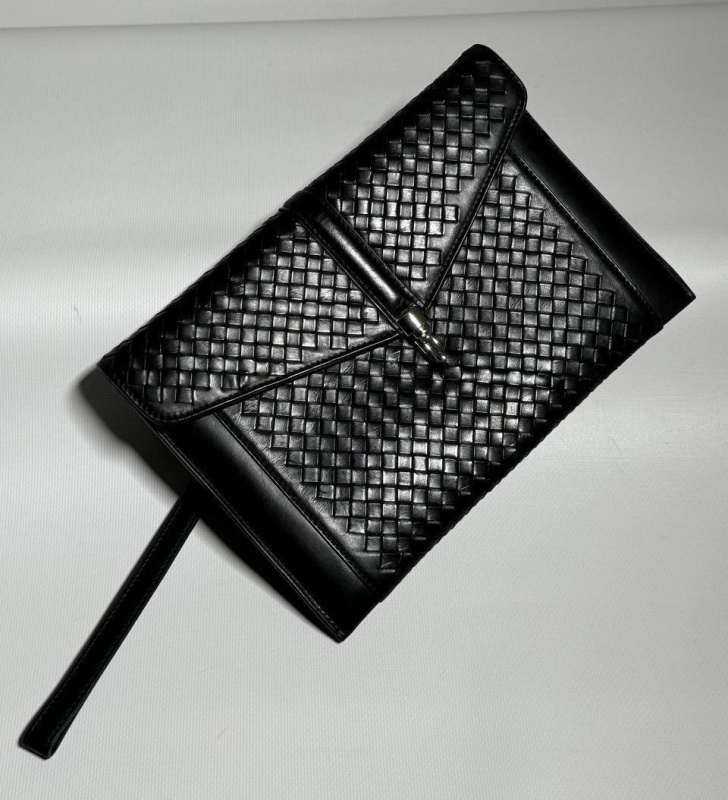 МУЖСКОЙ КЛАТЧ BOTTEGA VENETA 