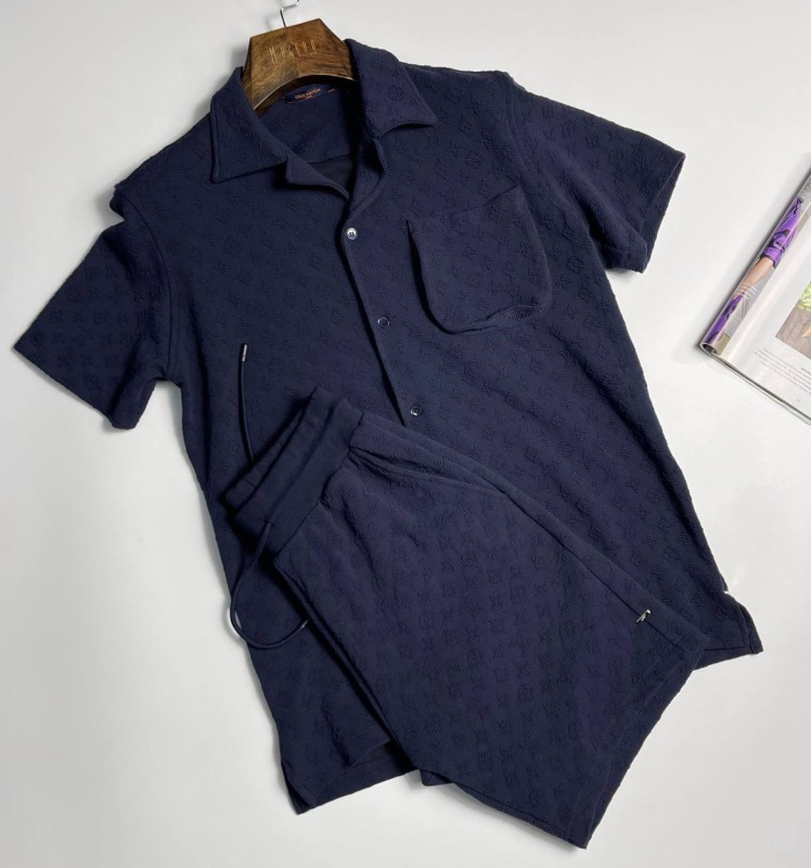 МУЖСКОЙ КОСТЮМ LOUIS VUITTON 