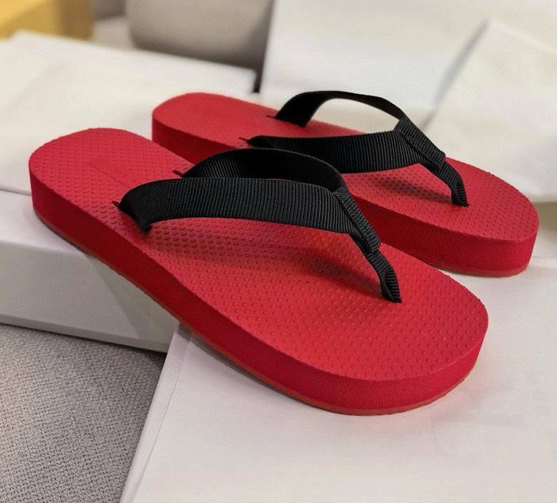 ШЛЕПКИ THE ROW 