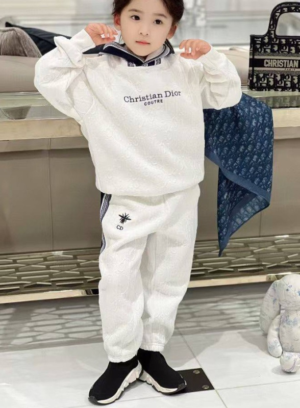 ДЕТСКИЙ КОСТЮМ CHRISTIAN DIOR 