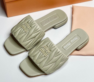 ШЛЕПКИ MIU MIU 