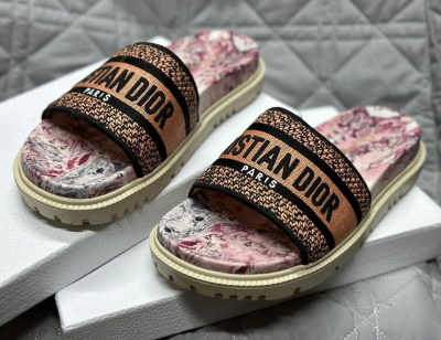 ШЛЕПКИ CHRISTIAN DIOR 