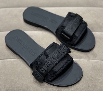 ШЛЕПКИ CHRISTIAN DIOR 