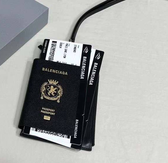 СУМКА BALENCIAGA PASSPORT PHONE HOLDER BLACK 