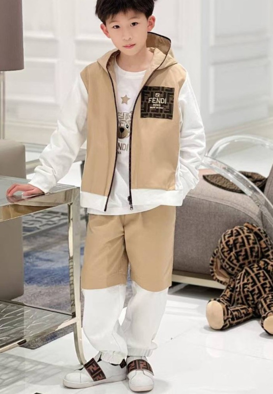 ДЕТСКИЙ КОСТЮМ FENDI 