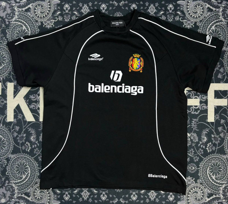 МУЖСКАЯ ФУТБОЛКА BALENCIAGA 