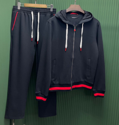 МУЖСКОЙ КОСТЮМ KITON 