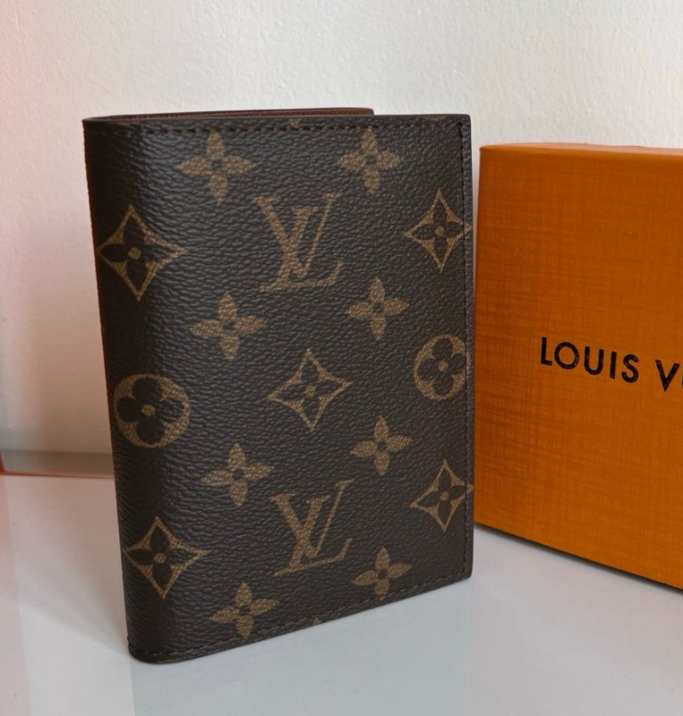 ОБЛОЖКА НА ПАСПОРТ LOUIS VUITTON 