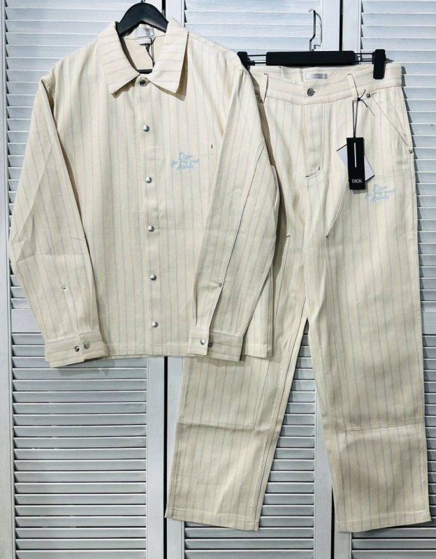 МУЖСКОЙ КОСТЮМ CHRISTIAN DIOR 