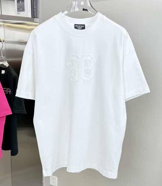 МУЖСКАЯ ФУТБОЛКА BALENCIAGA 