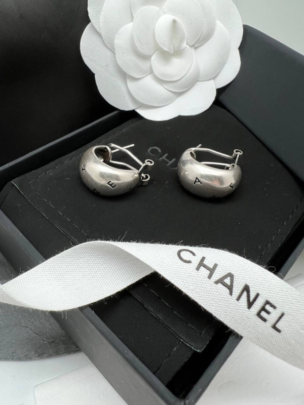 СЕРЬГИ CHANEL
