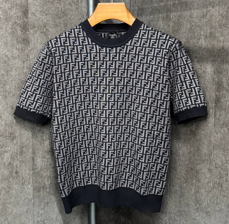 МУЖСКАЯ ФУТБОЛКА FENDI 