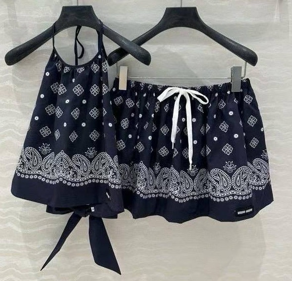 КОСТЮМ MIU MIU 