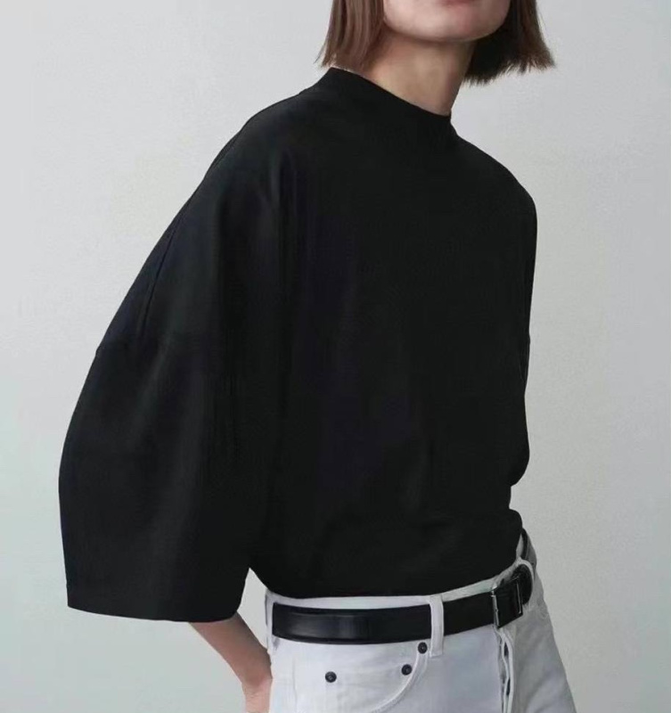 ФУТБОЛКА THE ROW 