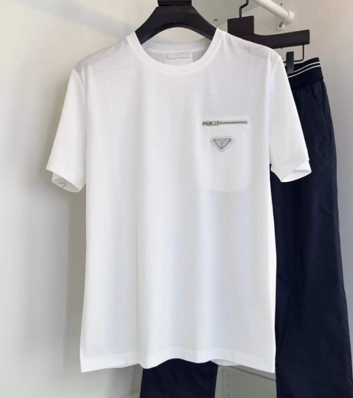 МУЖСКАЯ ФУТБОЛКА PRADA 