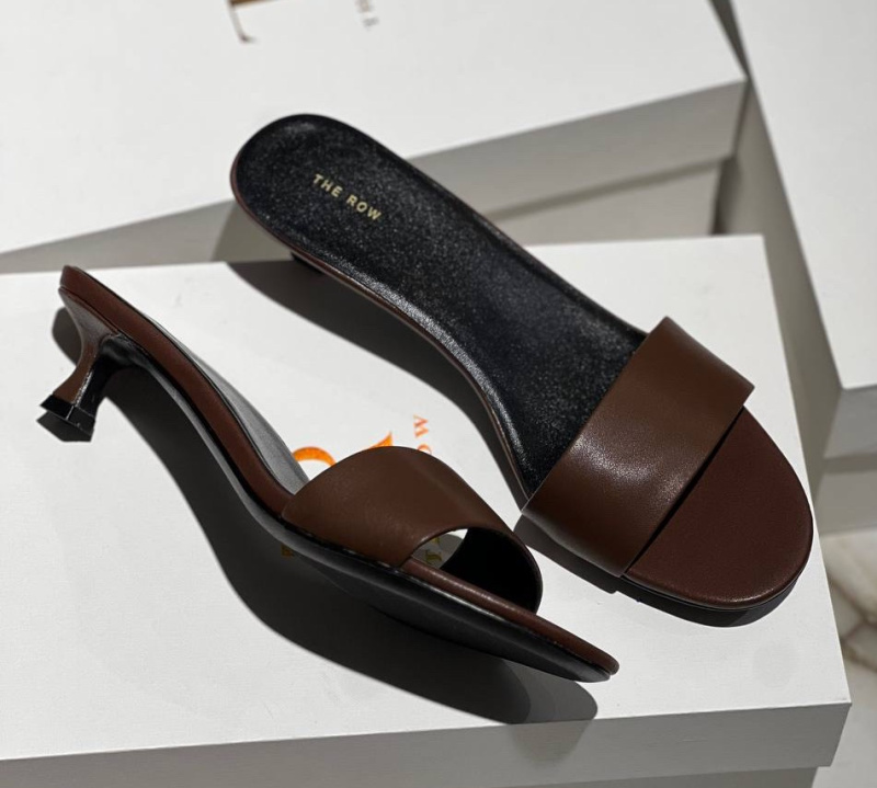 ШЛЕПКИ THE ROW 