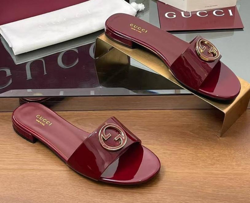 ШЛЕПКИ GUCCI 
