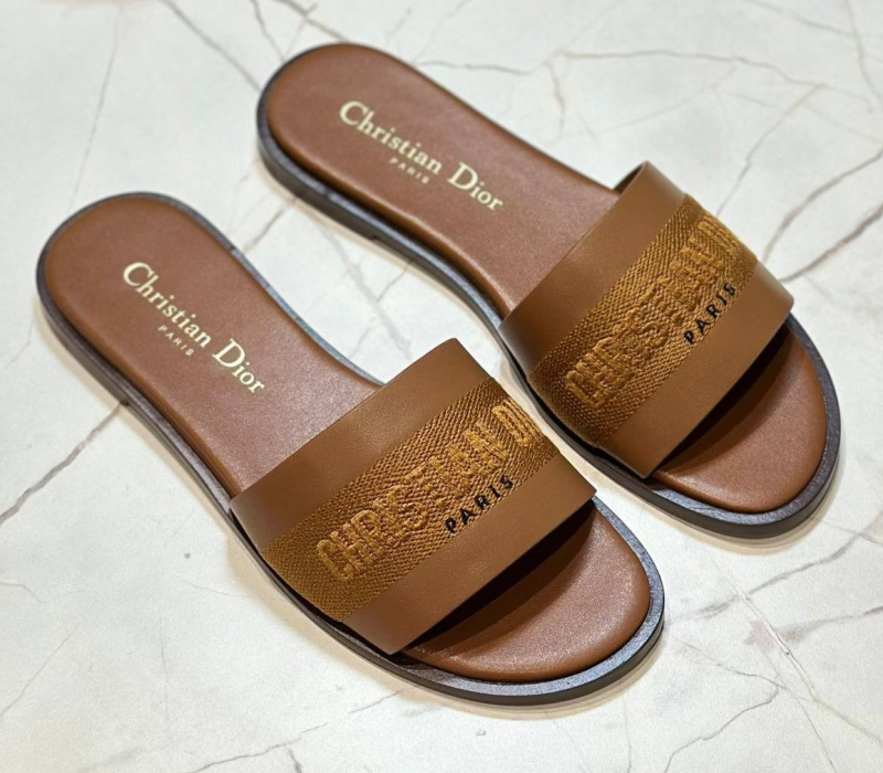 ШЛЕПКИ CHRISTIAN DIOR 