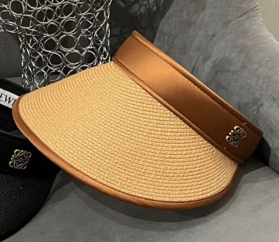 КОЗЫРЕК LOEWE 