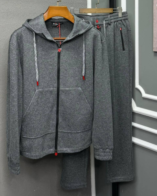 МУЖСКОЙ КОСТЮМ KITON 