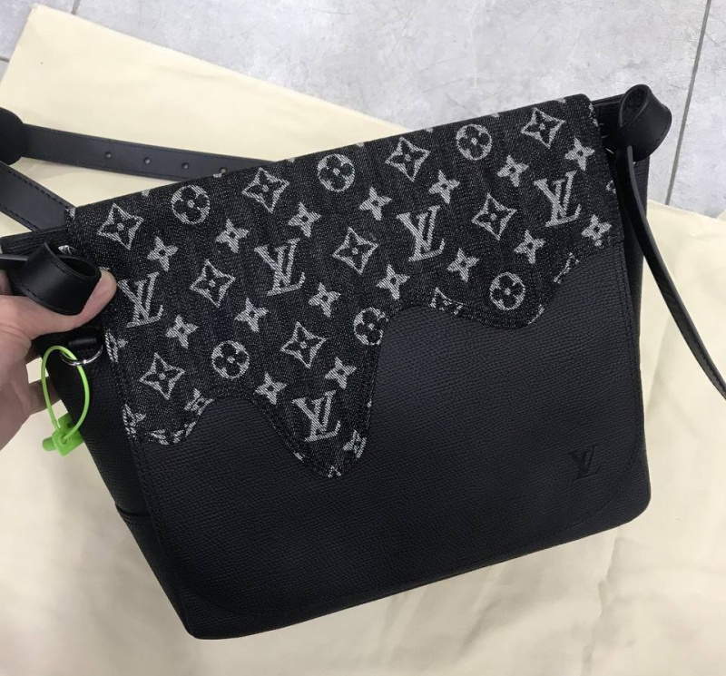 МУЖСКАЯ СУМКА МЕССЕНДЖЕР LOUIS VUITTON