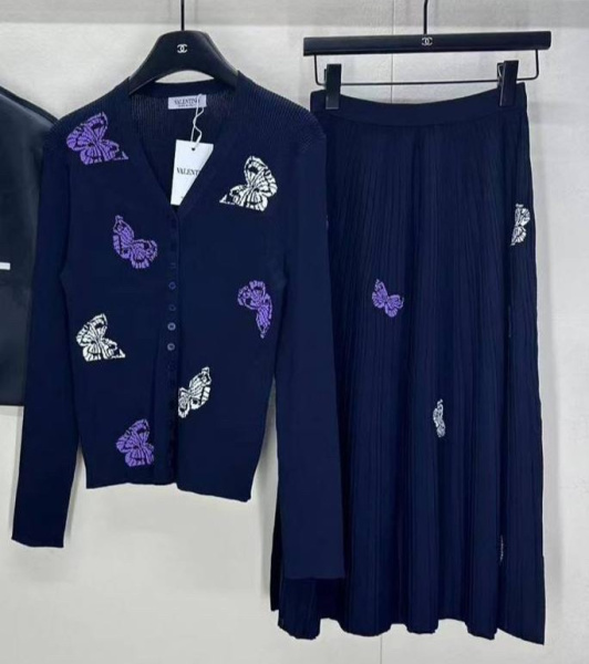 КОСТЮМ VALENTINO 