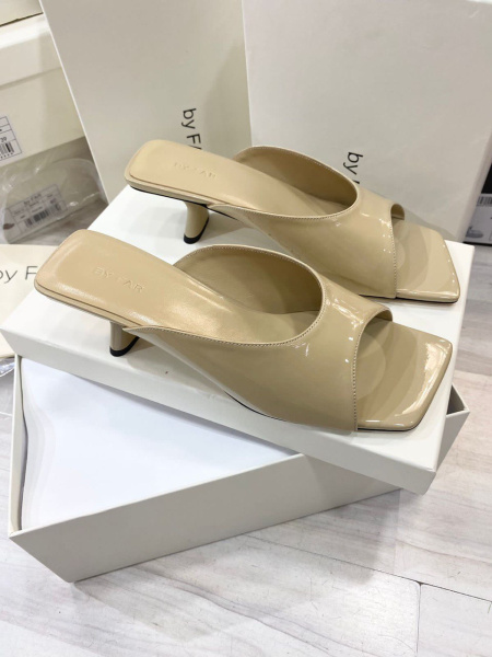 ШЛЕПКИ BY FAR  60232 фото анонса